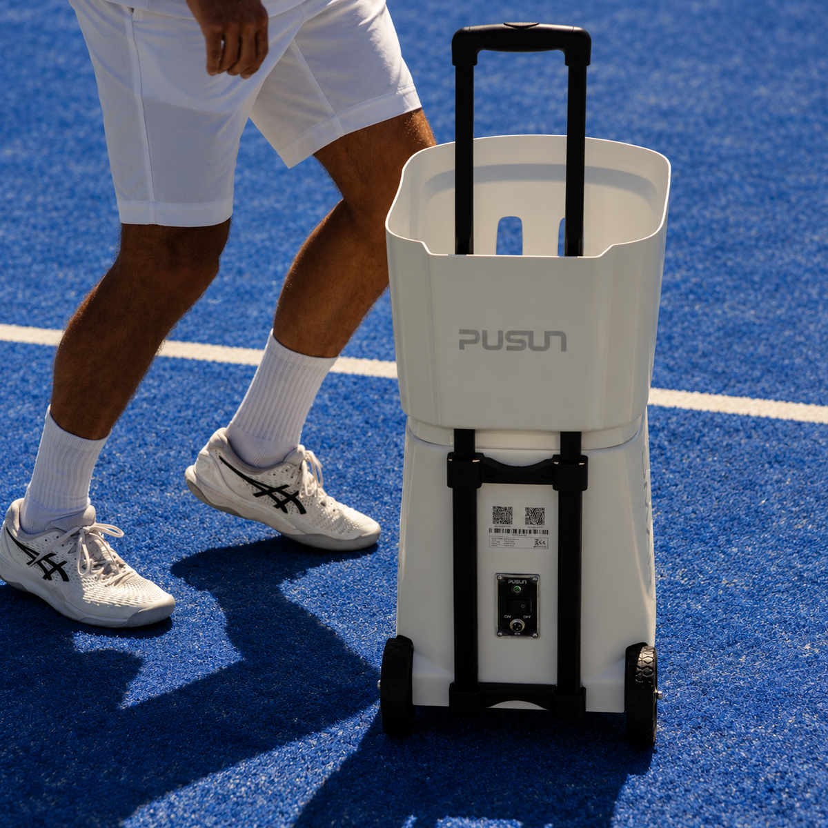 5 exercices de padel avec une machine lance-balles
